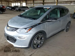 2020 Chevrolet Bolt EV Premier z VIN 1G1FZ6S02L4147779, wystawiony jako Copart lot #54058085 z przebiegiem 15 102 mil mil oraz Tytuł czysty. Historia ofert i sprzedaży dostępna na DreamBid. Obrazek 1.
