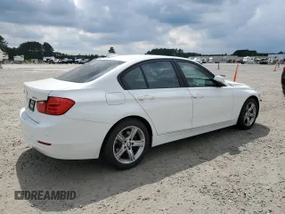2015 BMW 3 Series 328i xDrive с VIN WBA3B5G56FNS19222, выставлен на аукционе Copart как лот 54548145 с пробегом 95 087 миль миль и Списание • Salvage title. История ставок и продаж доступна на DreamBid. Изображение 3.