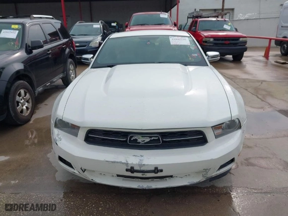 2012 Ford Mustang V6 Premium with VIN 1ZVBP8AM7C5237562, listed as a IAAI auction lot 41842246 with 178,867 mi miles. Bid and sale history available at carsss.com. Image 12.
