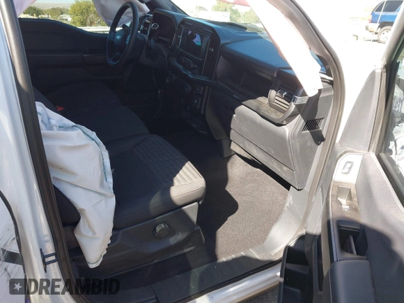 2023 Ford F-150 XL с VIN 1FTEW1CP3PKE07280, выставлен на аукционе IAAI как лот 40645630 с пробегом 42 474 миль миль и . История ставок и продаж доступна на DreamBid. Изображение 5.