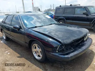 1994 Chevrolet Caprice LS z VIN 1G1BN52P1RR181726, wystawiony jako IAAI lot #39920828 z przebiegiem 115 128 mil mil oraz . Historia ofert i sprzedaży dostępna na DreamBid. Obrazek 1.