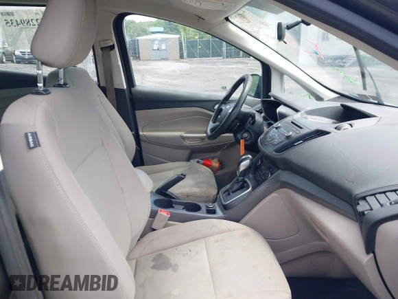 2018 Ford C-Max SE z VIN 1FADP5AU4JL101950, wystawiony jako IAAI lot #42289435 z przebiegiem 218 413 mil mil oraz . Historia ofert i sprzedaży dostępna na DreamBid. Obrazek 5.