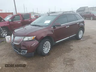 2012 Lincoln MKX z VIN 2LMDJ6JK8CBL08425, wystawiony jako IAAI lot #42312678 z przebiegiem 113 512 mil mil oraz . Historia ofert i sprzedaży dostępna na DreamBid. Obrazek 17.