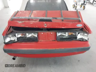 1986 Ford Mustang z VIN 1FABP2738GF131495, wystawiony jako IAAI lot #42437401 z przebiegiem 6 322 mil mil oraz . Historia ofert i sprzedaży dostępna na DreamBid. Obrazek 6.