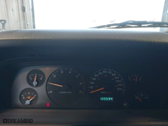 2003 Jeep Grand Cherokee Laredo with VIN 1J4GW48S33C539977, listed as a IAAI auction lot 42027703 with 100,534 mi miles. Bid and sale history available at carsss.com. Image 7.