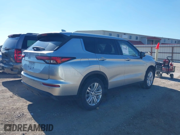 2024 Mitsubishi Outlander ES z VIN JA4J3UA8XRZ015082, wystawiony jako IAAI lot #42244407 z przebiegiem 18 885 mil mil oraz . Historia ofert i sprzedaży dostępna na DreamBid. Obrazek 4.