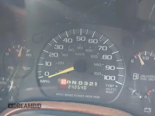 2000 Chevrolet Express Cargo Van w/YF7 with VIN 1GBFG15R6Y1173065, listed as a IAAI auction lot 41357260 with 242,540 mi miles. Bid and sale history available at carsss.com. Image 7.
