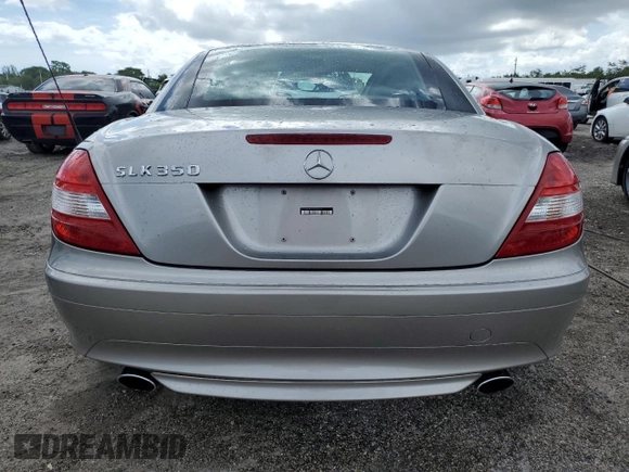 2005 Mercedes-Benz SLK 230/320 z VIN WDBWK56F95F039444, wystawiony jako Copart lot #59275854 z przebiegiem 100 681 mil mil oraz Szkoda całkowita • Salvage title. Historia ofert i sprzedaży dostępna na DreamBid. Obrazek 6.