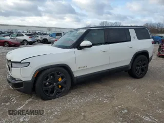 2023 Rivian R1S Adventure with VIN 7PDSGABA3PN013444, listed as a Copart auction lot 43696425 with 31,452 mi miles and Salvage Title. Bid and sale history available at carsss.com. Image 1.