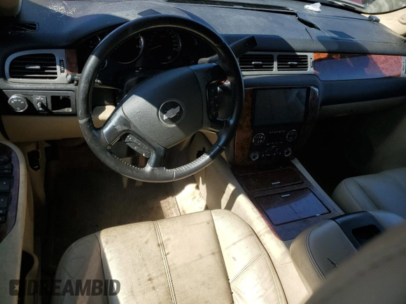 2008 Chevrolet Suburban LTZ with VIN 3GNFC16058G279202, listed as a Copart auction lot 49481725 with 286,774 mi miles and Salvage title. Bid and sale history available at DreamBid. Image 8.