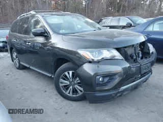 2017 Nissan Pathfinder SV with VIN 5N1DR2MM4HC630884, listed as a IAAI auction lot 41238925 with 114,622 mi miles. Bid and sale history available at carsss.com. Image 1.