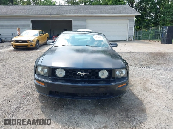 2007 Ford Mustang GT Deluxe with VIN 1ZVFT82H275230619, listed as a IAAI auction lot 42478109 with 129,201 mi miles and . Bid and sale history available at DreamBid. Image 13.
