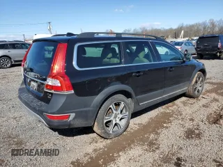 2014 Volvo XC70 T6 with VIN YV4902BZ5E1184221, listed as a Copart auction lot 51917985 with 157,871 mi miles and Clean Title. Bid and sale history available at DreamBid. Image 3.