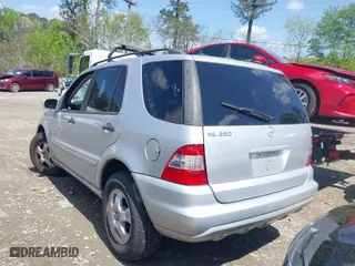 2004 Mercedes-Benz M-Class 3.5L with VIN 4JGAB57E34A499577, listed as a IAAI auction lot 41997422 with 117,623 mi miles. Bid and sale history available at carsss.com. Image 3.
