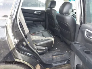 2014 Nissan Pathfinder Platinum with VIN 5N1AR2MM0EC698002, listed as a IAAI auction lot 42074374 with 130,490 mi miles. Bid and sale history available at carsss.com. Image 8.