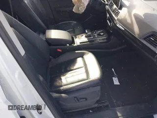 2020 Audi Q5 Premium Plus z VIN WA1BNAFY9L2007285, wystawiony jako IAAI lot #41567118 z przebiegiem 64 913 mil mil oraz . Historia ofert i sprzedaży dostępna na DreamBid. Obrazek 5.