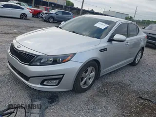 2015 Kia Optima LX with VIN 5XXGM4A78FG512103, listed as a IAAI auction lot 42144352 with 91,268 mi miles and . Bid and sale history available at carsss.com. Image 2.