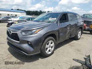 2024 Toyota Highlander LE z VIN 5TDKDRBH4RS553295, wystawiony jako Copart lot #62912095 z przebiegiem 13 378 mil mil oraz Szkoda całkowita • Salvage title. Historia ofert i sprzedaży dostępna na DreamBid. Obrazek 1.