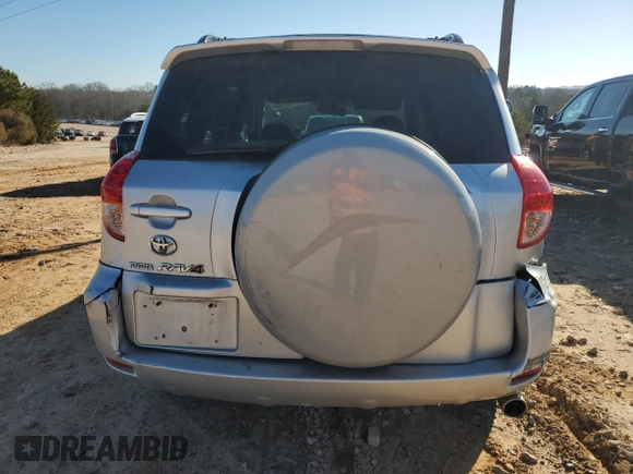 2008 Toyota RAV4 with VIN JTMZK33V686011653, listed as a Copart auction lot 43058685 with 203,121 mi miles and Salvage Title. Bid and sale history available at carsss.com. Image 6.