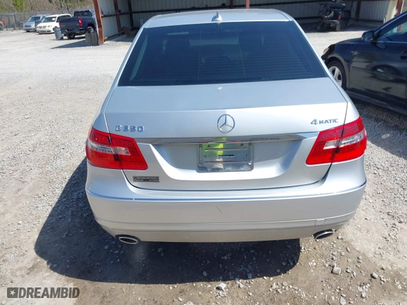 2013 Mercedes-Benz E-Class E 350 Luxury with VIN WDDHF8JB4DA710394, listed as a IAAI auction lot 41708482 with 88,954 mi miles. Bid and sale history available at carsss.com. Image 16.