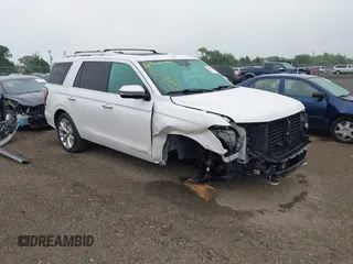 2019 Ford Expedition Platinum with VIN 1FMJU1MT1KEA68098, listed as a IAAI auction lot 42594143 with 116,813 mi miles and . Bid and sale history available at DreamBid. Image 1.