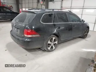 2014 Volkswagen Jetta TDI w/Sunroof z VIN 3VWPL7AJXEM602802, wystawiony jako IAAI lot #41357531 z przebiegiem 156 067 mil mil oraz . Historia ofert i sprzedaży dostępna na DreamBid. Obrazek 4.