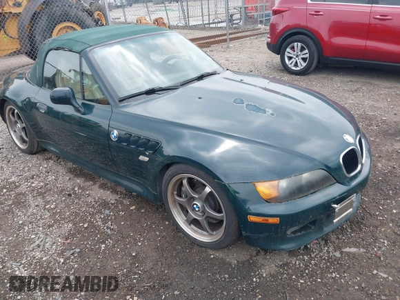 1999 BMW Z3 z VIN 4USCH3336XLF40956, wystawiony jako IAAI lot #41940092 z przebiegiem 198 612 mil mil oraz . Historia ofert i sprzedaży dostępna na DreamBid. Obrazek 1.