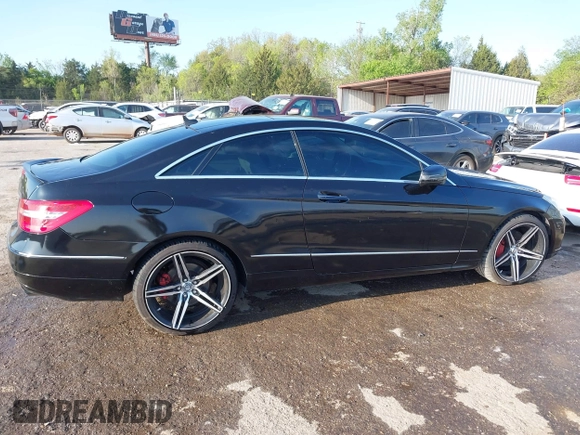 2011 Mercedes-Benz E-Class E 350 with VIN WDDKJ5GB0BF097376, listed as a IAAI auction lot 42050801 with 123,088 mi miles. Bid and sale history available at carsss.com. Image 13.