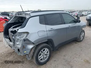 2018 Jeep Compass Sport with VIN 3C4NJCAB0JT250928, listed as a IAAI auction lot 41408079 with 110,422 mi miles. Bid and sale history available at carsss.com. Image 4.
