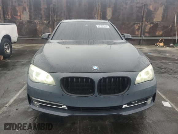 2015 BMW 7 Series 740i with VIN WBAYA6C5XFD826718, listed as a Copart auction lot 86762994 with 181,475 mi miles and Clean title. Bid and sale history available at DreamBid. Image 5.