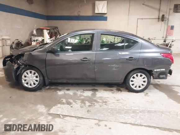 2015 Nissan Versa SV with VIN 3N1CN7AP6FL953216, listed as a IAAI auction lot 41718268 with 118,379 mi miles. Bid and sale history available at carsss.com. Image 12.