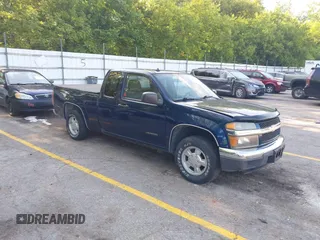 2004 Chevrolet Colorado LS ZQ8 z VIN 1GCCS196048101017, wystawiony jako IAAI lot #42380227 z przebiegiem 174 679 mil mil oraz . Historia ofert i sprzedaży dostępna na DreamBid. Obrazek 1.