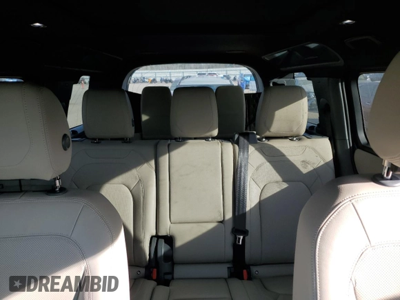 2023 Land Rover Defender SE with VIN SALEPEEU8P2115950, listed as a Copart auction lot 82717694 with 18,246 mi miles and Salvage title. Bid and sale history available at DreamBid. Image 10.