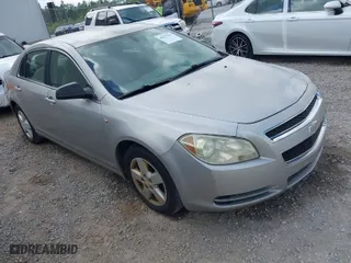 2008 Chevrolet Malibu LS w/1LS with VIN 1G1ZG57B68F233499, listed as a IAAI auction lot 42027947 with 199,474 mi miles. Bid and sale history available at carsss.com. Image 1.