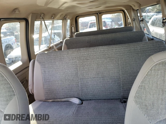 2002 Ford Econoline Passenger XL с VIN 1FBSS31L52HA44517, выставлен на аукционе Copart как лот 42819185 с пробегом 148 064 миль миль и На запчасти • Non repairable. История ставок и продаж доступна на DreamBid. Изображение 10.