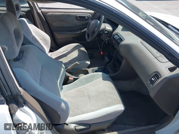 1995 Acura Integra LS с VIN JH4DB7656SS012912, выставлен на аукционе IAAI как лот 42464642 с пробегом 205 560 миль миль и . История ставок и продаж доступна на DreamBid. Изображение 5.