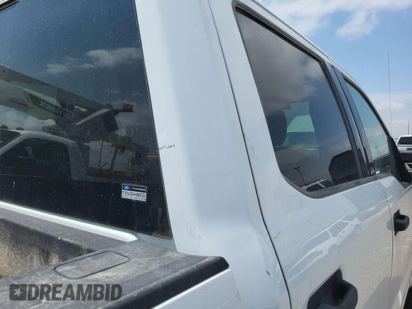 2018 Ford F-350 Platinum z VIN 1FT7W3B60JEB74719, wystawiony jako IAAI lot #42511159 z przebiegiem 121 703 mil mil oraz . Historia ofert i sprzedaży dostępna na DreamBid. Obrazek 4.