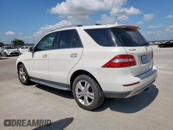 2015 Mercedes-Benz M 350 with VIN 4JGDA5JB8FA515628, listed as a Copart auction lot 62085565 with 170,363 mi miles and Clean title. Bid and sale history available at DreamBid. Image 2.