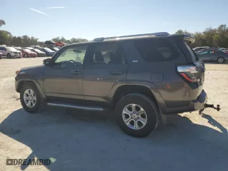 2018 Toyota 4Runner SR5 with VIN JTEZU5JR4J5180721, listed as a Copart auction lot 48403925 with 89,861 mi miles and Salvage Title. Bid and sale history available at carsss.com. Image 2.