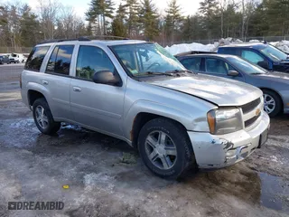 2008 Chevrolet TrailBlazer Fleet w/2FL with VIN 1GNDT13S582157865, listed as a IAAI auction lot 41684804 with 214,247 mi miles. Bid and sale history available at carsss.com. Image 1.