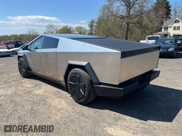 2024 Tesla Cybertruck with VIN 7G2CEHED8RA017372, listed as a Copart auction lot 54820745 with 10,870 mi miles and Clean Title. Bid and sale history available at carsss.com. Image 2.