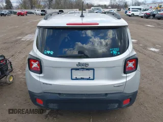 2015 Jeep Renegade Latitude with VIN ZACCJABT9FPB46231, listed as a IAAI auction lot 40805225 with 158,509 mi miles. Bid and sale history available at carsss.com. Image 16.