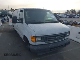 2005 Ford Econoline Cargo with VIN 1FTNE24L95HA86649, listed as a IAAI auction lot 41398220 with 254,721 mi miles. Bid and sale history available at carsss.com. Image 1.