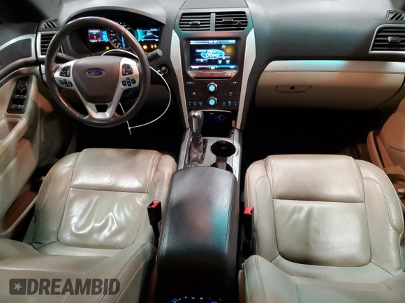 2015 Ford Explorer XLT with VIN 1FM5K8D80FGB11528, listed as a Copart auction lot 47111045 with 184,833 mi miles and Salvage Title. Bid and sale history available at DreamBid. Image 8.