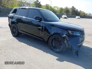 2025 Land Rover Range Rover SE z VIN SALKP9FU4SA281132, wystawiony jako IAAI lot #42116456 z przebiegiem 7 016 mil mil oraz . Historia ofert i sprzedaży dostępna na DreamBid. Obrazek 1.