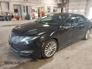 2013 Lincoln MKZ with VIN 3LN6L2J98DR803778, listed as a IAAI auction lot 41651370 with 190,840 mi miles. Bid and sale history available at carsss.com. Image 2.