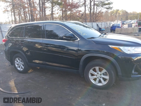 2019 Toyota Highlander SE z VIN 5TDJZRFH9KS598021, wystawiony jako IAAI lot #41764561 z przebiegiem 73 835 mil mil oraz . Historia ofert i sprzedaży dostępna na DreamBid. Obrazek 13.