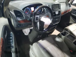 2013 Chrysler Town & Country Touring with VIN 2C4RC1BG3DR646854, listed as a Copart auction lot 51495465 with 172,912 mi miles and Salvage Title. Bid and sale history available at carsss.com. Image 8.