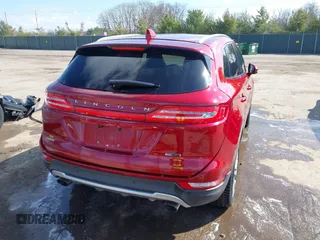 2015 Lincoln MKC z VIN 5LMCJ1A90FUJ32652, wystawiony jako IAAI lot #41853480 z przebiegiem 110 219 mil mil oraz . Historia ofert i sprzedaży dostępna na DreamBid. Obrazek 4.