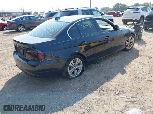 2006 BMW 3 Series 330xi with VIN WBAVD33526KV66805, listed as a IAAI auction lot 40047893 with 167,625 mi miles. Bid and sale history available at carsss.com. Image 4.